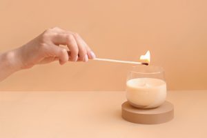 Cách Kiểm Tra Thời Gian Cháy Của Nến Để Đảm Bảo Sử Dụng Lâu Dài